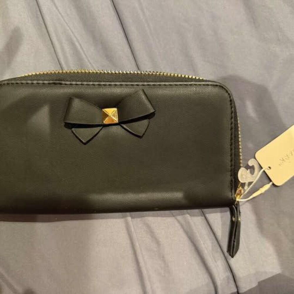 Primark Black Bow Zip-Around Wallet